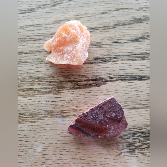 2/$30 Set of 7 Raw Chakra Stones - Picture 4 of 6